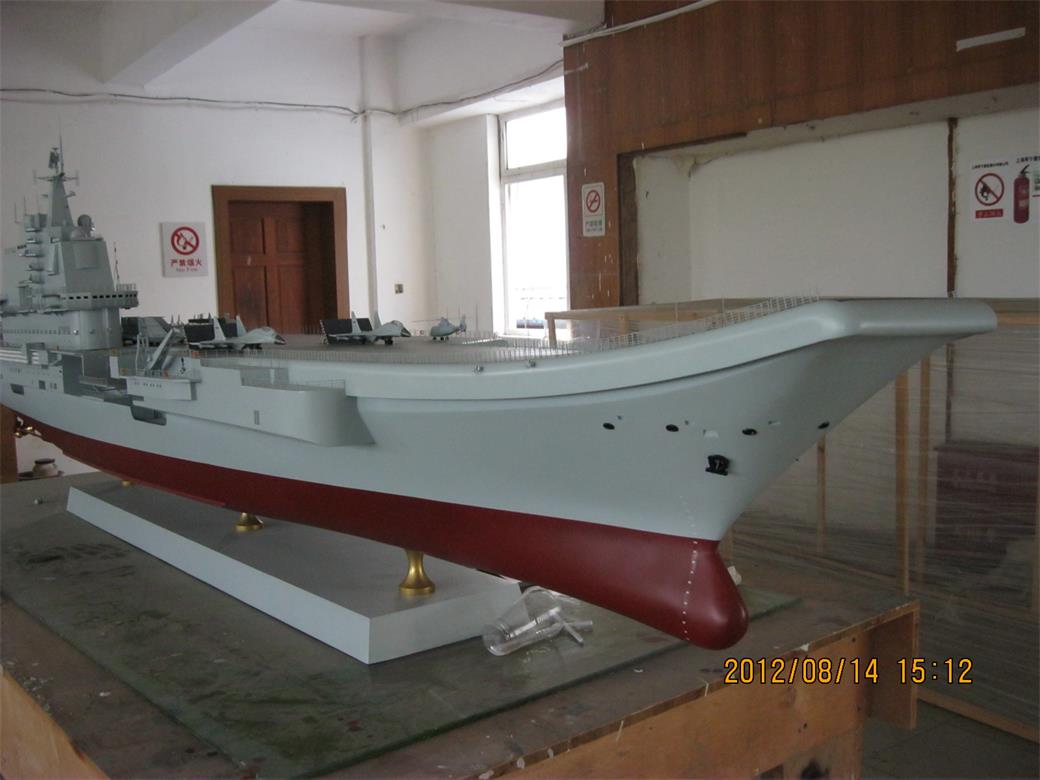 扬州辽宁舰模型
